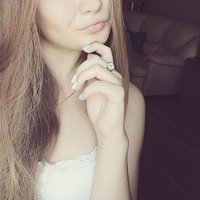 Evelyn (@c_evelyn18) 's Twitter Profile