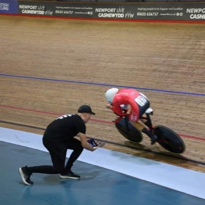 Physiotherapist - Cycling performance coach - Former track cyclist - Interested in how to make people healthier and faster!
