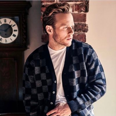 Olly Murs update account for the Murs Army fandom Murs Army forever ❤️ “stay cheeky, keep smiling”😁