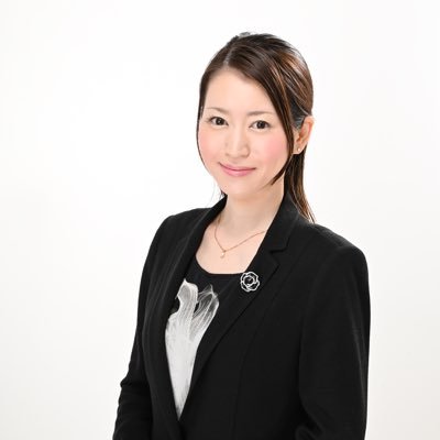 産業医、社内診療所院長として働く皆様の健康をサポートしてます。筋トレ、ヨガ、ピラティス、有酸素運動、ストレッチ全て行ってます!