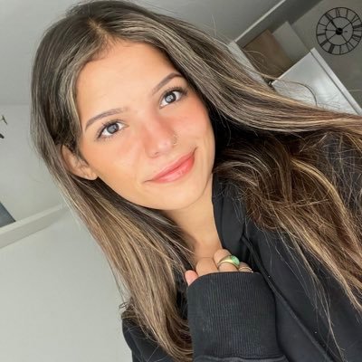 lariilaara Profile Picture