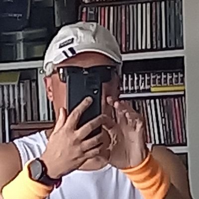 BeatleRuibalero's profile picture. Escribo un diario desde 1984. Mi hijo es lo mejor de mi Vida, Flamenco 💃, Republicano, Rojo❤, Runner🏃‍♂️, Ruibalero🎸y Ochentero📀.