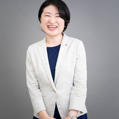 hibari_sjn's profile picture. 金沢ひばり社労士事務所｜朴 遥子｜Paku Noriko｜研修・セミナー講師・講話｜心の窓全開で話す、人が好きな社労士｜サービス業のお客様多数｜初めて人を雇う際のサポート多数｜日本全国どこにでも行きます｜「ひばり」は大学時代のあだ名｜夫と小3の息子と三人暮らし｜子育て委員長として奮闘中！