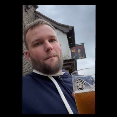 Fryercraig's profile picture. sports fan LUFC are back
