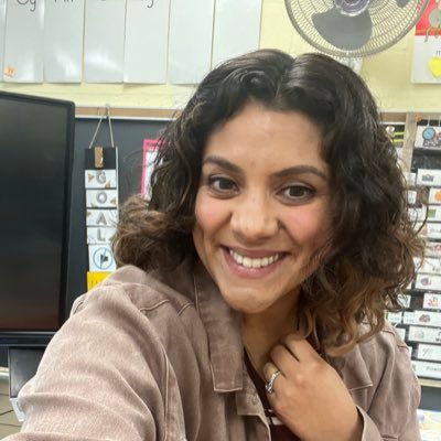 From ESOL student to teacher 👩🏽‍🏫 @NorwoodES 🌟 🌟 Sí se puede, si te pones las pilas 🫓