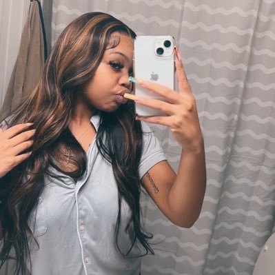 amourrr_niyaaa's profile picture. 