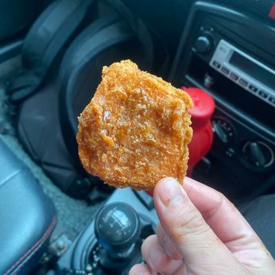 azhrahmd's profile picture. describe me from your perspective.