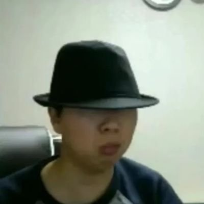 Elave02's profile picture. 세상을 행복하게 바라보고 싶어요