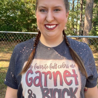 valeriegerfin's profile picture. Enneagram 2w1, INFJ.