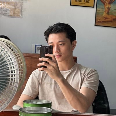 janozuke's profile picture. less is more