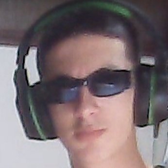 r_4lmeida's profile picture. 