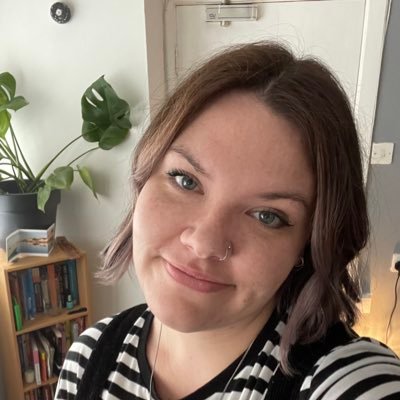 FfionRoberts11's profile picture. Biology Lecturer 🏴