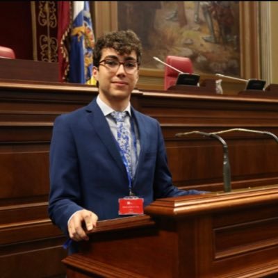 Madrid/Tomelloso 📌 Ciencia Política-Gestión Pública y Economía 📚