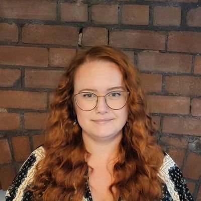 Gillian_ASmith's profile picture. She/her. 
👩‍🏫 Learning Developer. 🎓Linguistics. ✨ Swiftie.