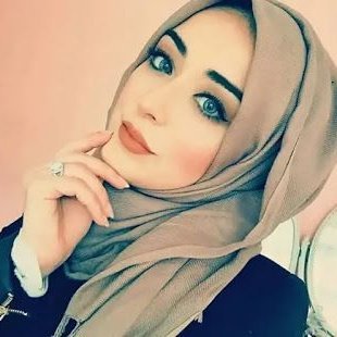 أهتم بالشؤون الدولية
تجدوني حيث تجدوا السلام والاستقرار
صاحبة فكر ورؤية منفردة