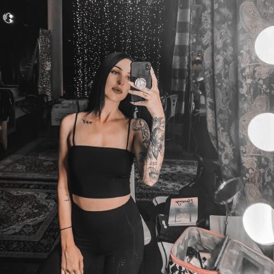 — As long as you're by my side, I can conquer anything @UnhingedAllure #HorrorWoodRP
/ apart of @HiFromHorror