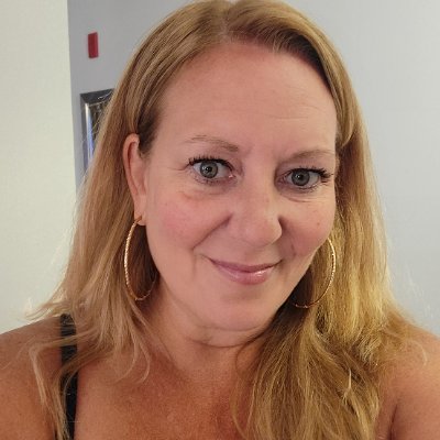 melpoland76's profile picture. 