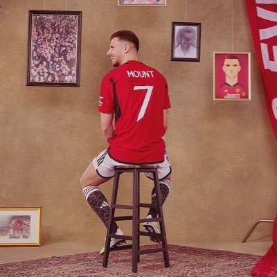 yythisyy1207's profile picture.