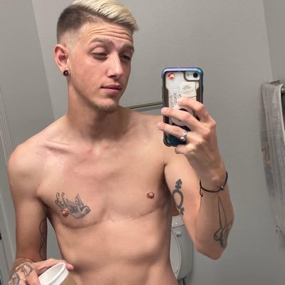 Noah Calhoun is life goals. 18+ ONLY! OF: noahwithnoark 🌽 10K❤️ $10 custom 🎥 🌶️ 5’7” with size 5 feet! 👣 👻noahbooty14 💰$brightwell14