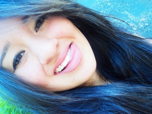 Jesus, eu viverei por ti.
E morrerei pra mim.
Pelo teu amor, faço o que preciso for ,Senhor.
- Sou uma seguidora,fiel ao Meu Deus ! :D
*-*