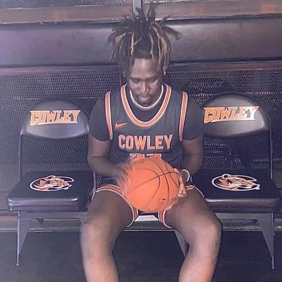 🎭 @cowleyhoops