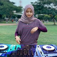 Sa🅱️le🆖 𝕵𝖚𝖓𝖌𝖑𝖊 𝕯𝖚𝖈𝖙𝖍 ♬♩♪♩ DJ ♩♪♩♬ (@sablengr) 's Twitter Profile