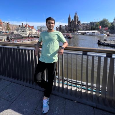 - Software Engineer - interested in money, culture, music, tech, cricket, football, etc / here to make friends - Hi 👋