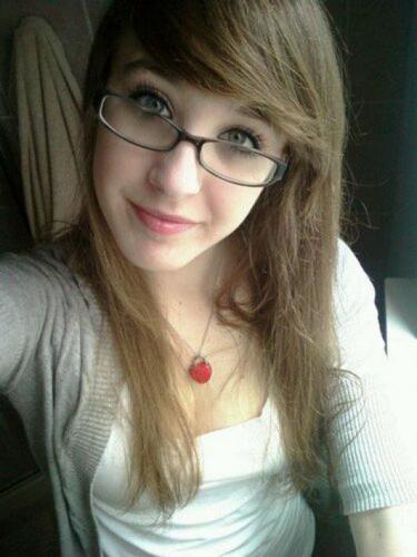 Regann71dg_'s profile picture. Yet another Christmas alone... anyone single? add me at http://go-u‌r‌l.in/4hF