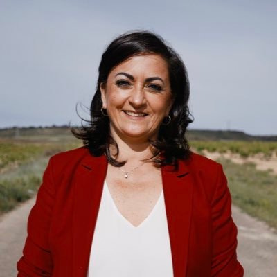 Senadora. Ex presidenta de #LaRioja. Madre de✌🏻y enóloga 🍇