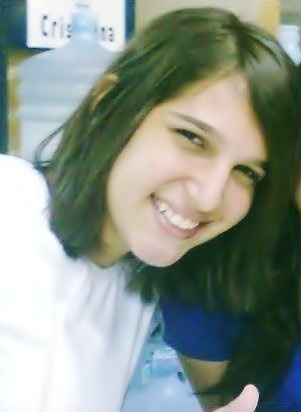 Tenho 15 anos,Cançeriana,Vascaína,Adventista do Sétimo Dia,Uma pessoa de muita Fé em si e em Deus,Apaixonada por Deus,Familia,Música e Amigos.