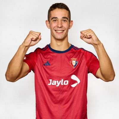 Jugador de Osasuna ❤💙

Amore ematea ez da aukera bat💚💪