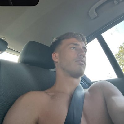 Mehdihdj_'s profile picture. 