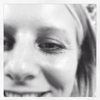 MarinaGalby's profile picture. Vedi cosa riesce a spiegarti, il tennis, senza dare nell'occhio: che quando sbagli, nel preciso istante in cui lo fai, sei eterno. (Alessandro Baricco)