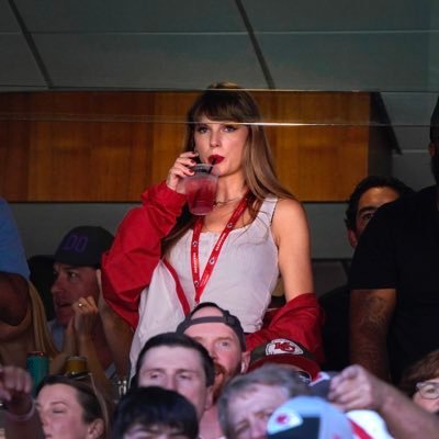 KarmaIsACatTS's profile picture. 