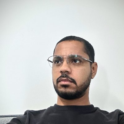 DavidLorett's profile picture. Developer.   
Agile Coach.
A veces escribo historias, otras veces las canto.
Libro borrador de poemas: https://t.co/HnODLt4AeK