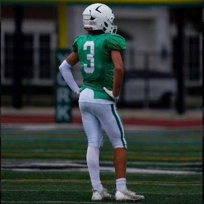 william_bute's profile picture. York 27’ |🏈ATH| ⚾️ SS/CF|Elmhurst, IL | 6,0 180| 4.68 40| 225 bench| 400 Squat |williambute07@gmail.com| https://t.co/DuhE0ayMkF