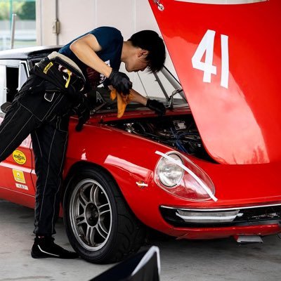 Alfa Romeo / Giulia Super / Spider veloce Sr.2 / 国際Cライ持ちで国内外クラシックカーレースに参加しています。クラシックアルファロメオとF1とバンドサウンドが好きです。
