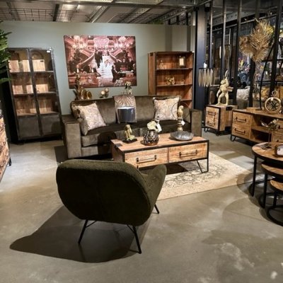 Bij het Woonhuis Meubelen & Decoratie vindt u enorme voorraad Brocante, Industriële en Vintage meubelen en decoratie tegen zeer scherpe prijzen.
