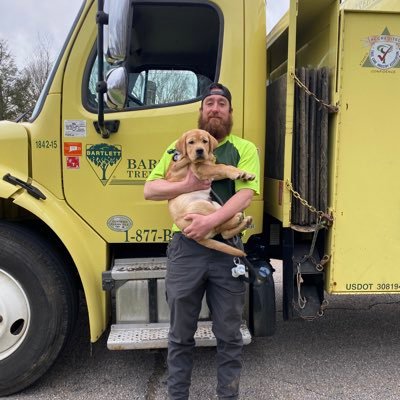 binzzzzzz's profile picture. Great day for hay, eh boys? Current NHL Free Agent