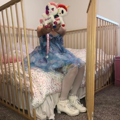 happylittleb16's profile picture. 18+ only! NSFW ❌ Happily partnered 🌈❤️