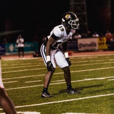 |6’2”ft 200lbs| OLB/SS C/24| GPA:3.6| Carrollton Highschool Phone:470-686-0822 Email:Quentis.adams24@gmail.com