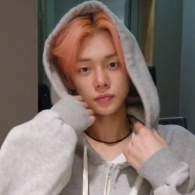 wlovesoobs's profile picture. moarmy || our orbits have finally overlapped