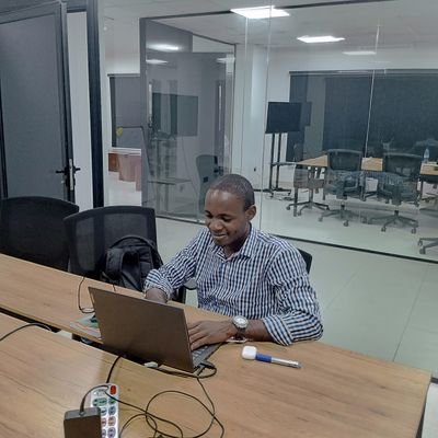 Data Scientist/analyst @pluralcode | Software Engineer at @Qore | I post on my experience as a software engineer and data scientist