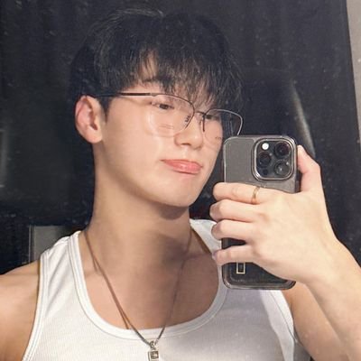 iS3LMSONG's profile picture. 🌙✨️ — sannie, byeol y yo siendo una familia feliz