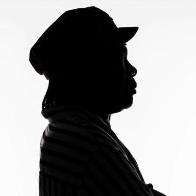 Perfil dedicado a vida e obra de Milton Nascimento, um dos maiores artistas da música popular brasileira.
“Todo artista tem de ir aonde o povo está”