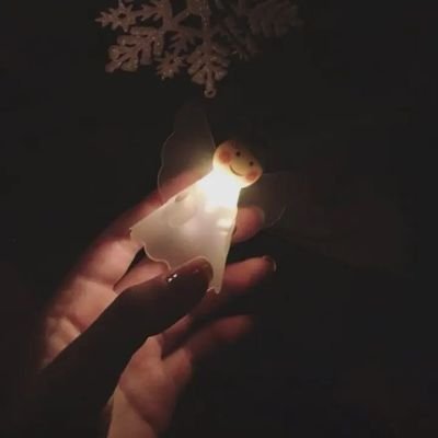 areebabeeya's profile picture. 