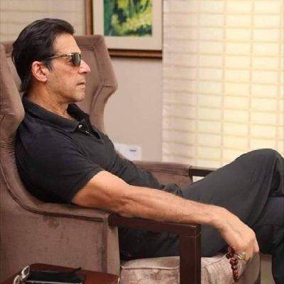 عمران خان تو برداشت کر لے گا
آپ نہیں کر پائیں گے..

عوام_کی_بس_ہوگئی_ہے