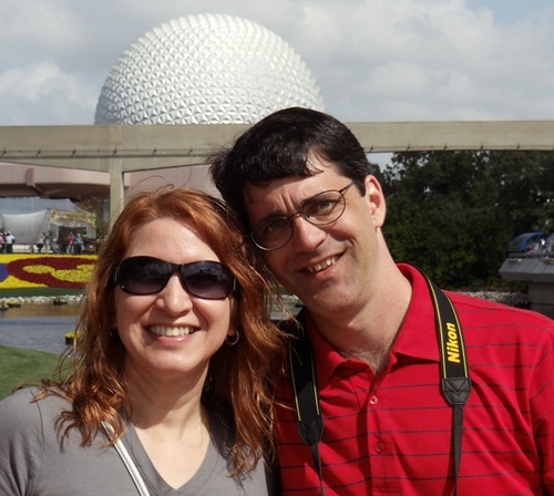Loving husband, father, enthusiast photographer, and geek!