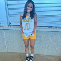 reyna edwards (@reyyyna2023) 's Twitter Profile Photo reyna edwards (@reyyyna2023) 's Twitter Profile Photo
