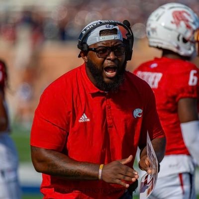 Believer • Husband • Father • Special Teams Coordinator / OLB at the University of South Alabama | ΩΨΦ |